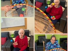 Atividade com arco e bolas 2023
